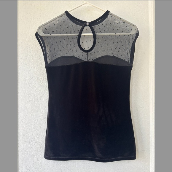 Bundle of 2 Size S Rock Steady Sweetheart Tops - Picture 3 of 8